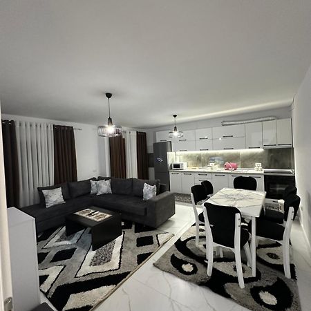 Elezi Apartment City Centre Tiranë Luaran gambar