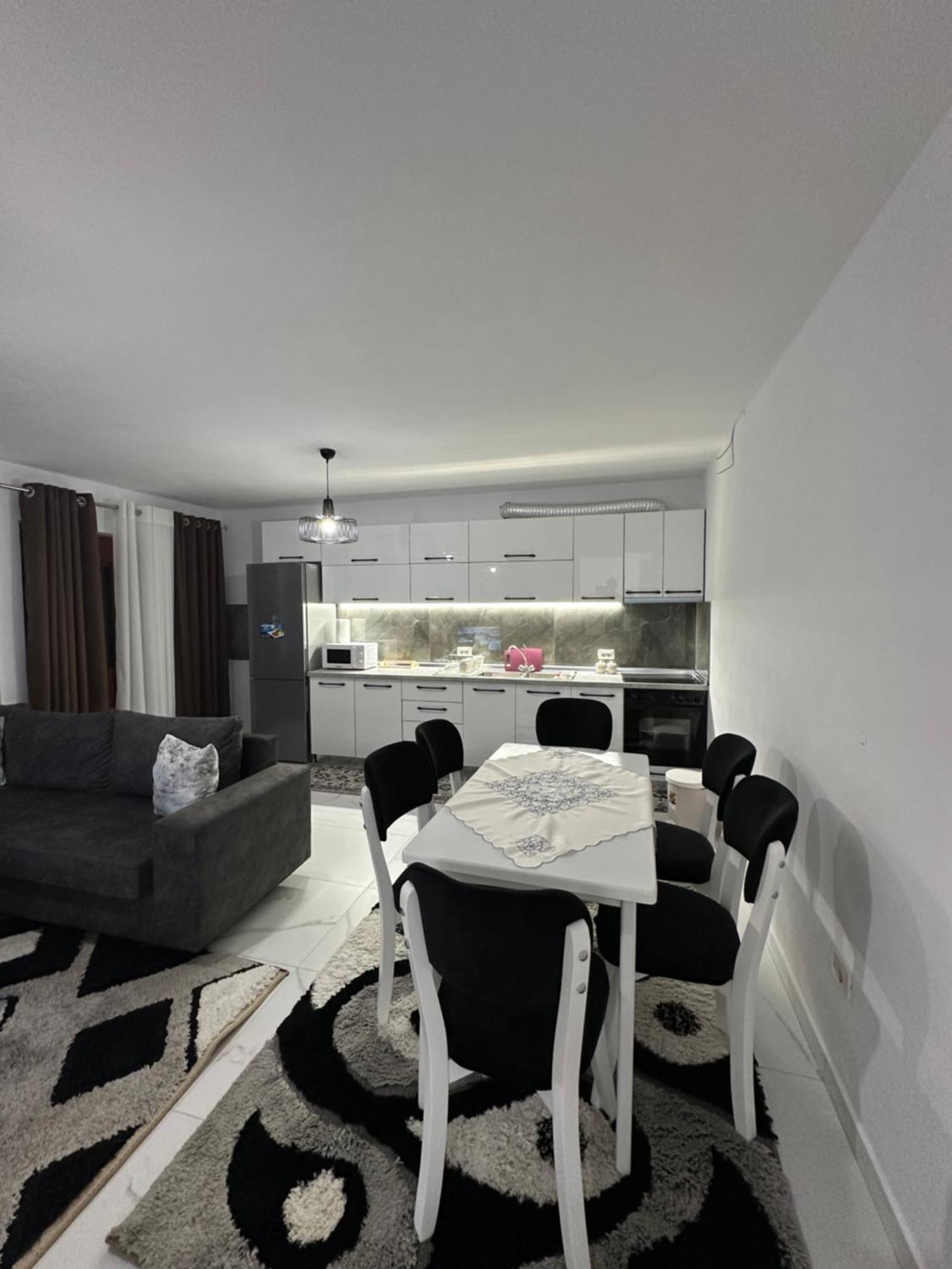 Elezi Apartment City Centre Tiranë Luaran gambar
