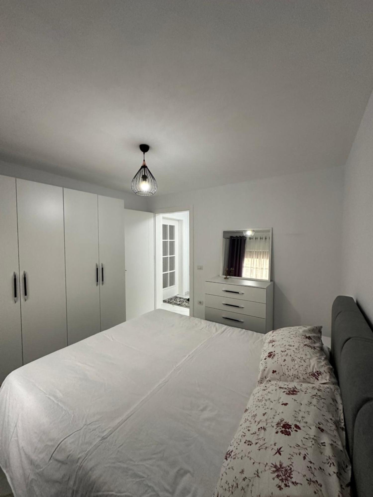 Elezi Apartment City Centre Tiranë Luaran gambar